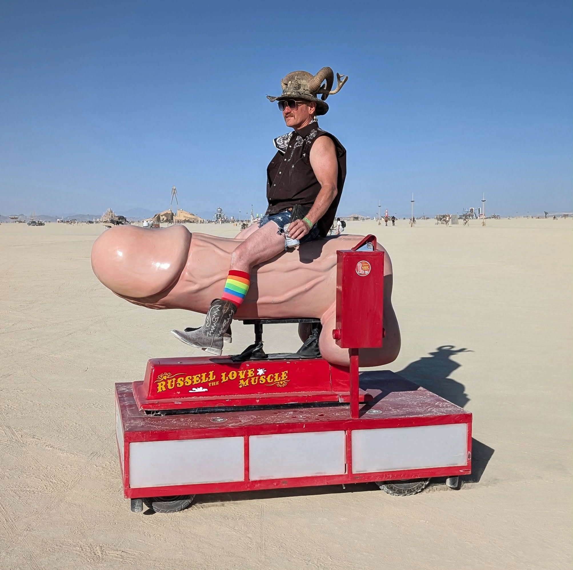 Russell The Love Muscle, Boots Paramour 2026